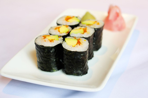 sushi siêu hấp dẫn từ quả bơ