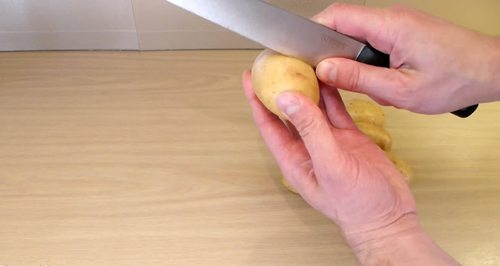 cách tách vỏ khoai tây