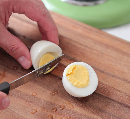 cách bóc vỏ trứng