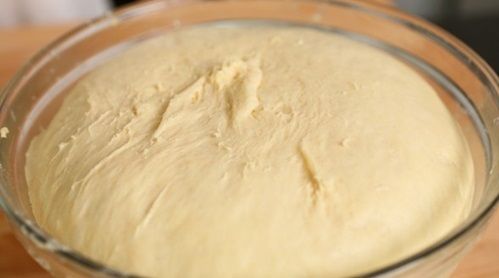 Cách làm bánh vặn thừng phủ bột quế