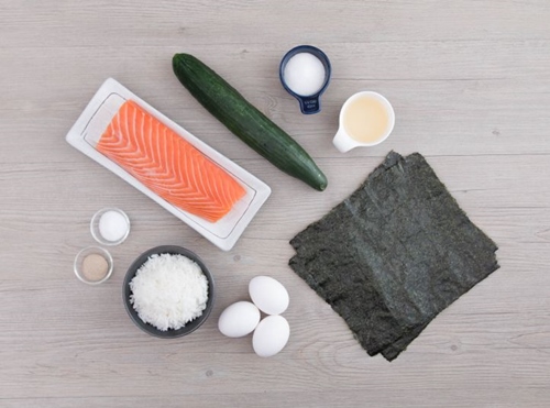cách làm sushi cá hồi