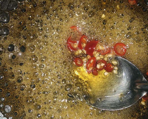 Cách làm xoài lắc chua ngọt