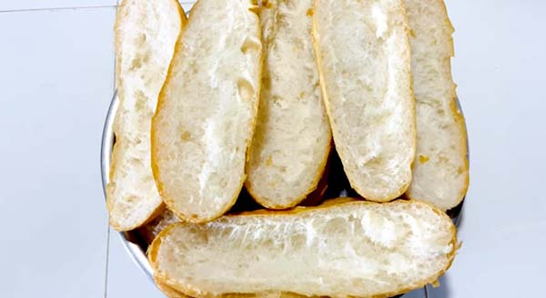 bánh mì nướng mỡ hành